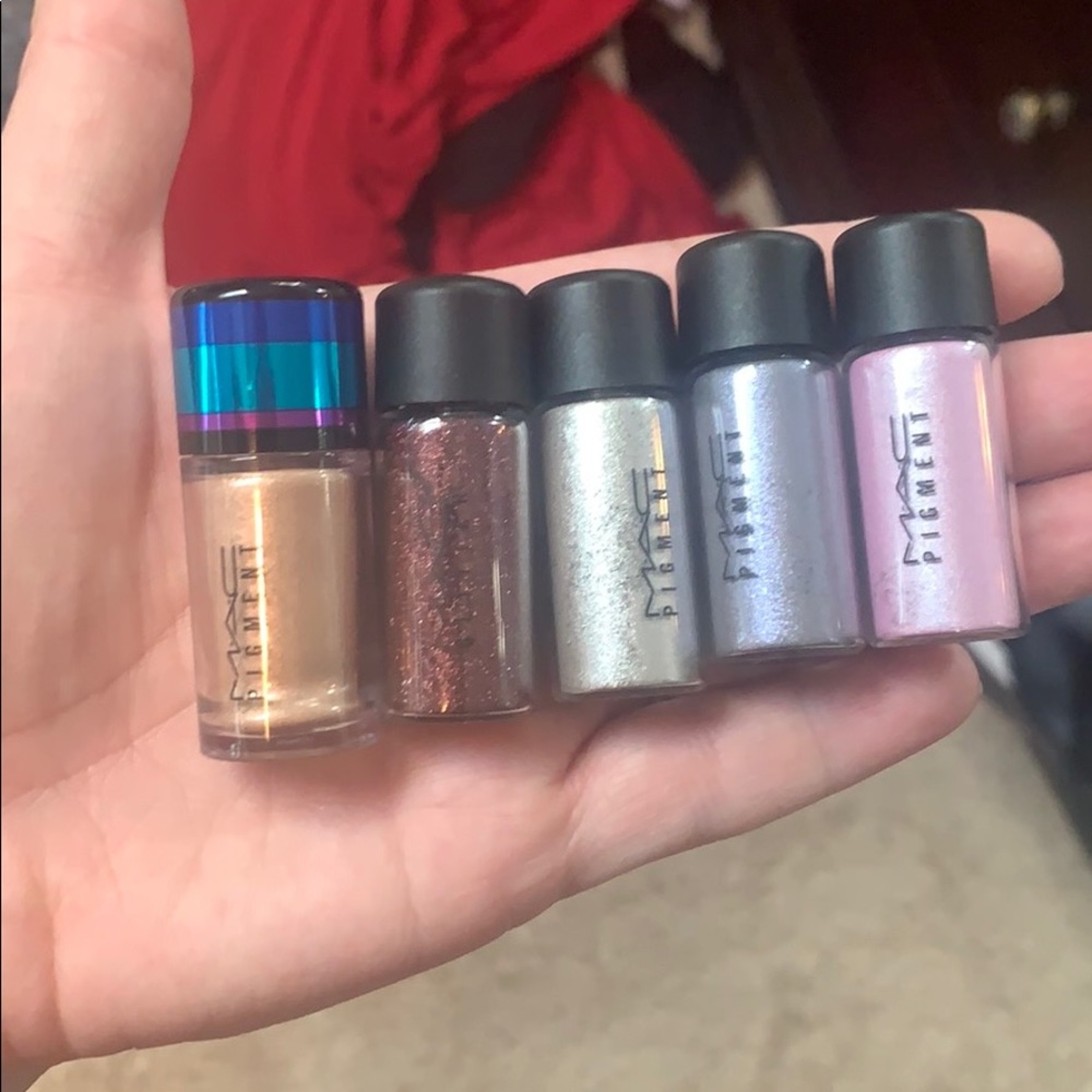 Mac Pigments and glitter